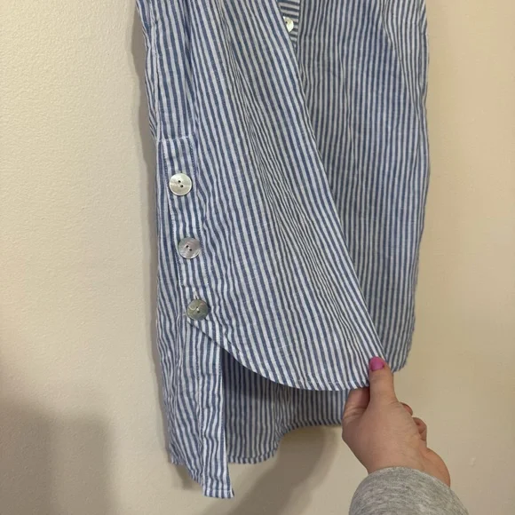 J. Jill Love Linen Blue and White Striped Button Down Sleeveless Blouse - Picture 2 of 5